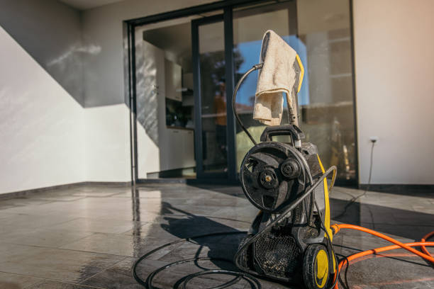 Best Oil Spill Cleanup  in Eastvale, CA